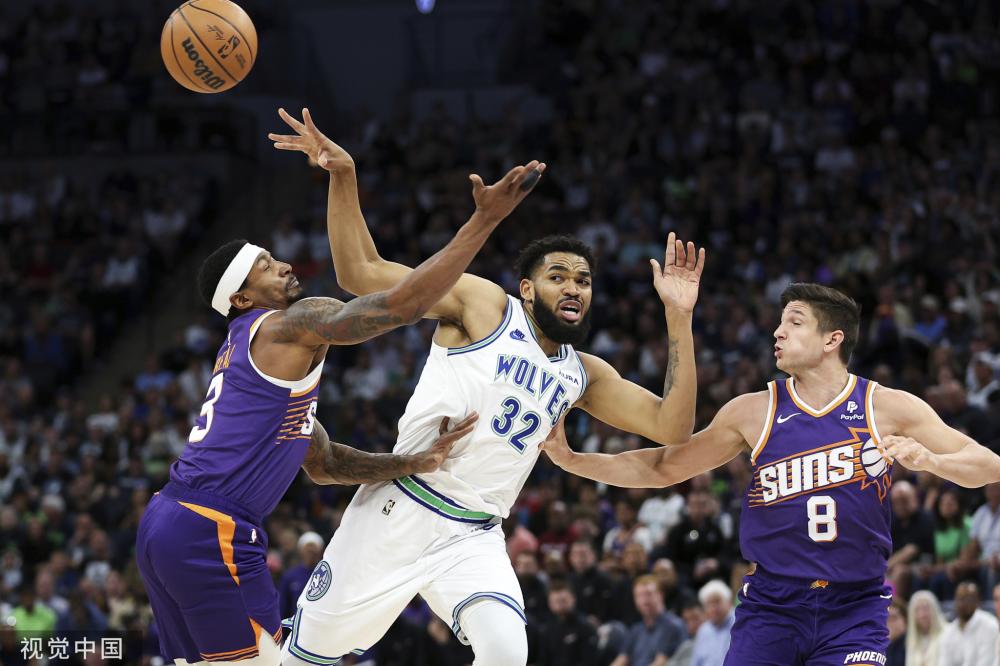 队在侧翼的 队在侧翼的